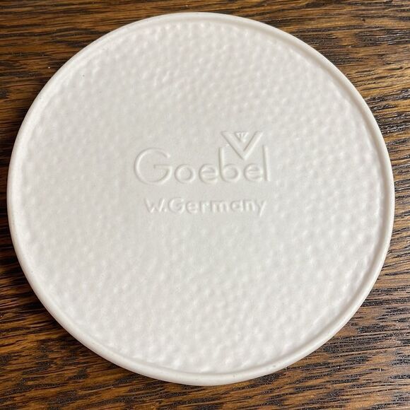 Goebel Hummel Ceramic Collectors Club Discs/Plates , 4 total, Vintage 70’s - Picture 4 of 10